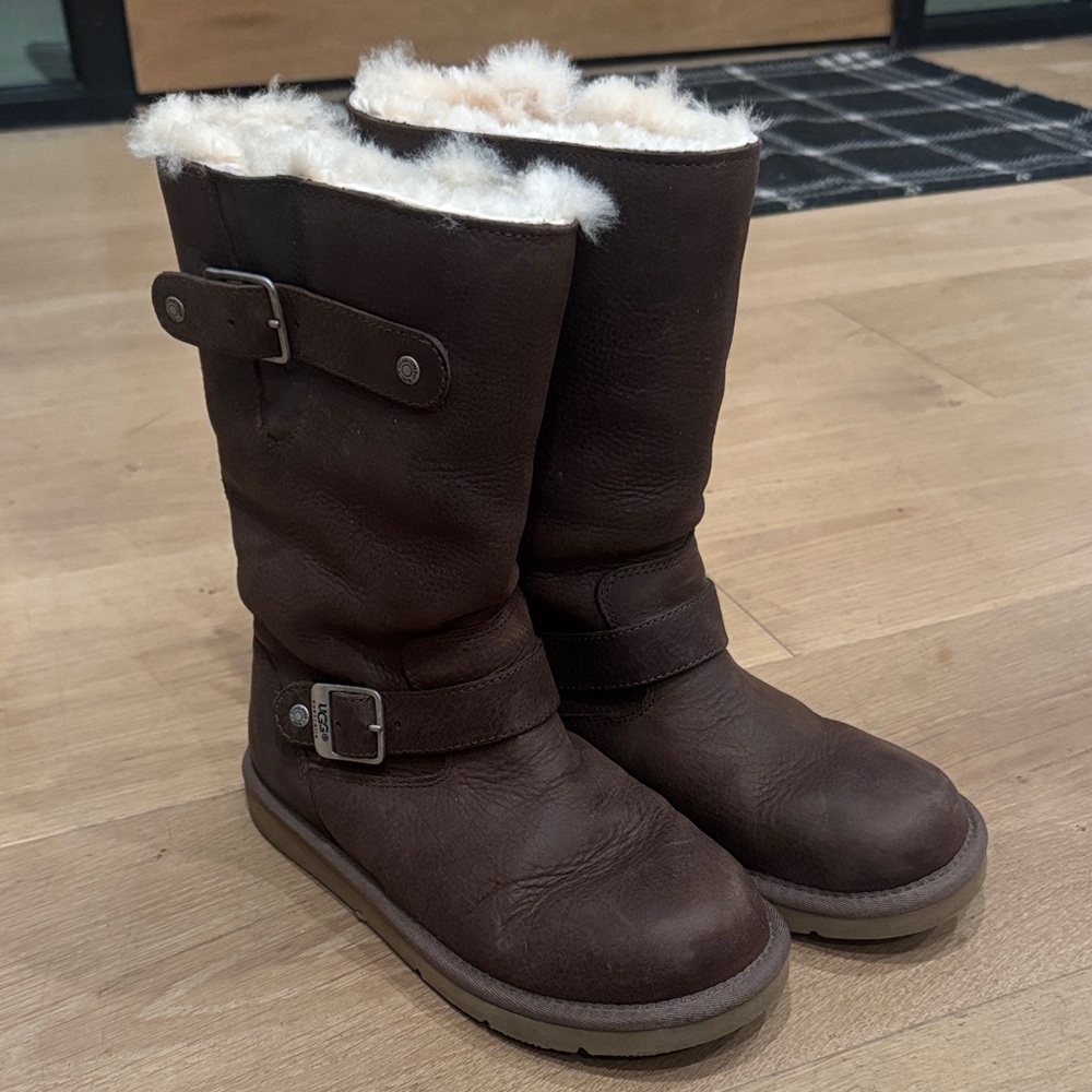 UGG Brown Winter Boots with Cream Lining